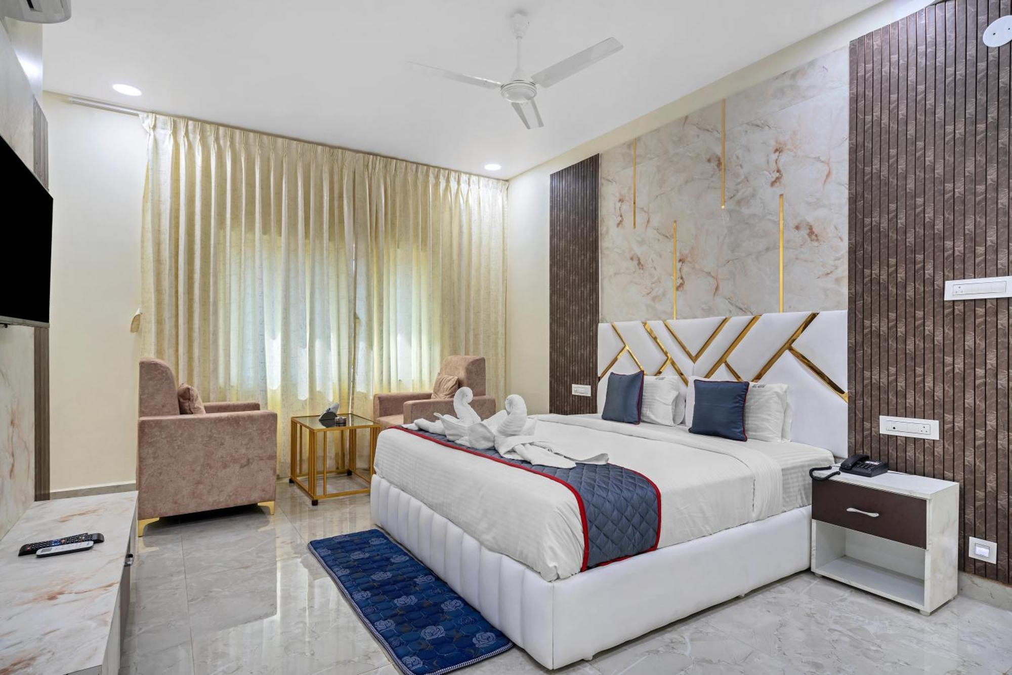 Hotel Sky Land Khammam 外观 照片