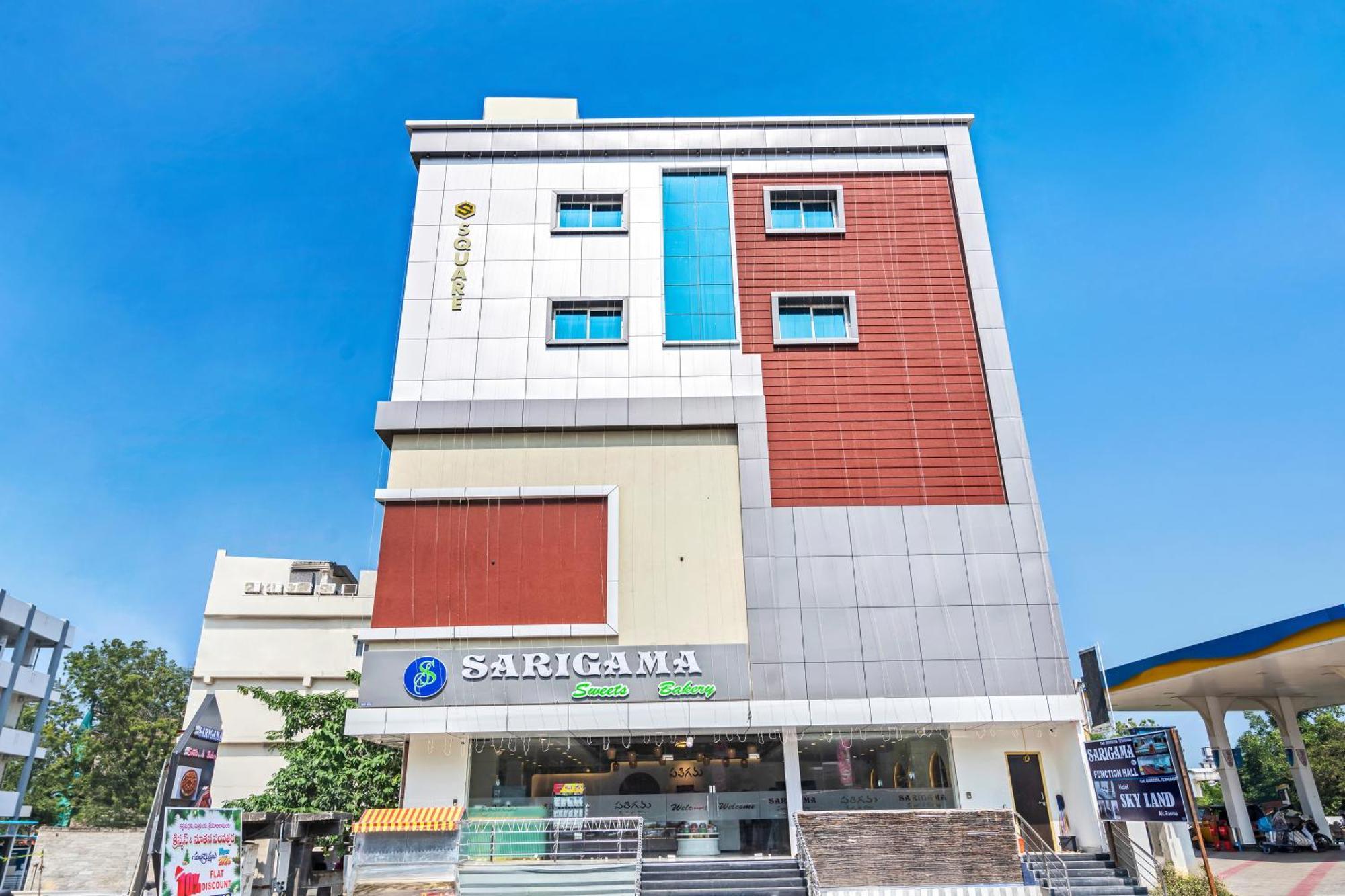 Hotel Sky Land Khammam 外观 照片